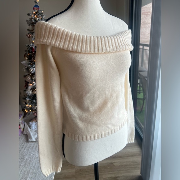 EDIKTED Off-Shoulder Knit Sweater – Cream | NWT ✨ - Picture 4 of 6